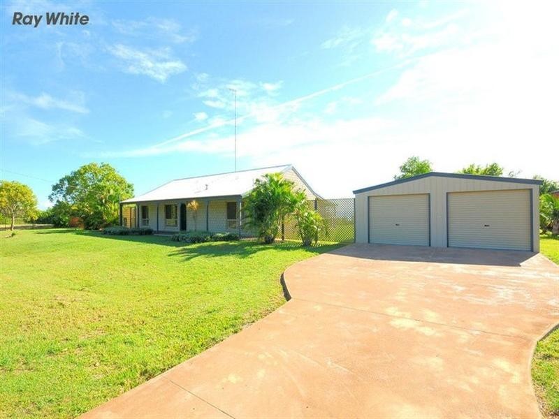 25 Pelican Avenue, Booral QLD 4655