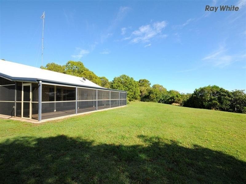 25 Pelican Avenue, Booral QLD 4655