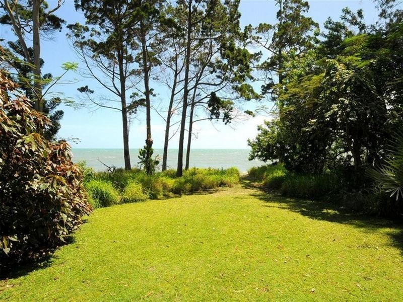 80 Kingfisher Parade, Toogoom QLD 4655