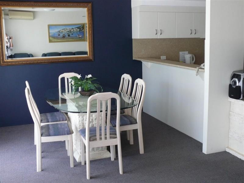 8/397 Charlton Esplanade, Torquay QLD 4655