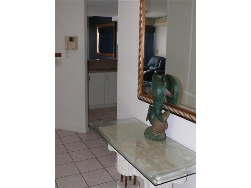 8/397 Charlton Esplanade, Torquay QLD 4655