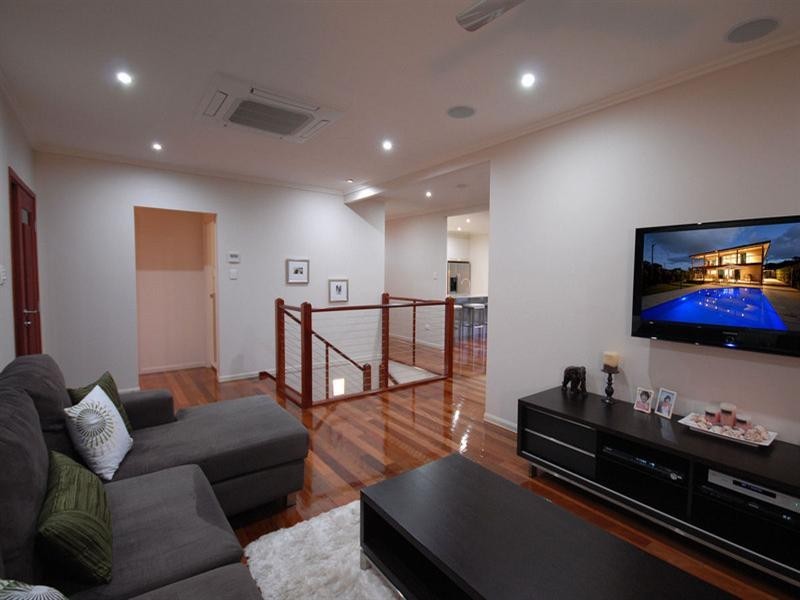 29 Mary Street, Scarness QLD 4655
