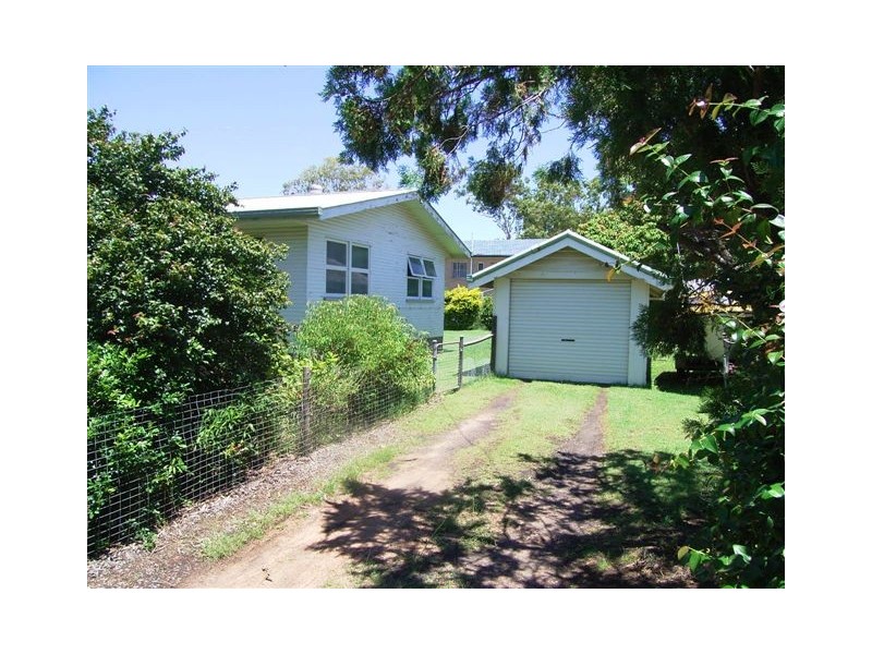 42 Esplanade, Point Vernon QLD 4655