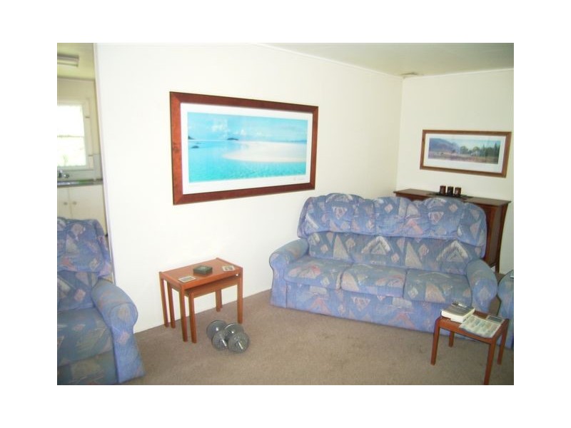 42 Esplanade, Point Vernon QLD 4655