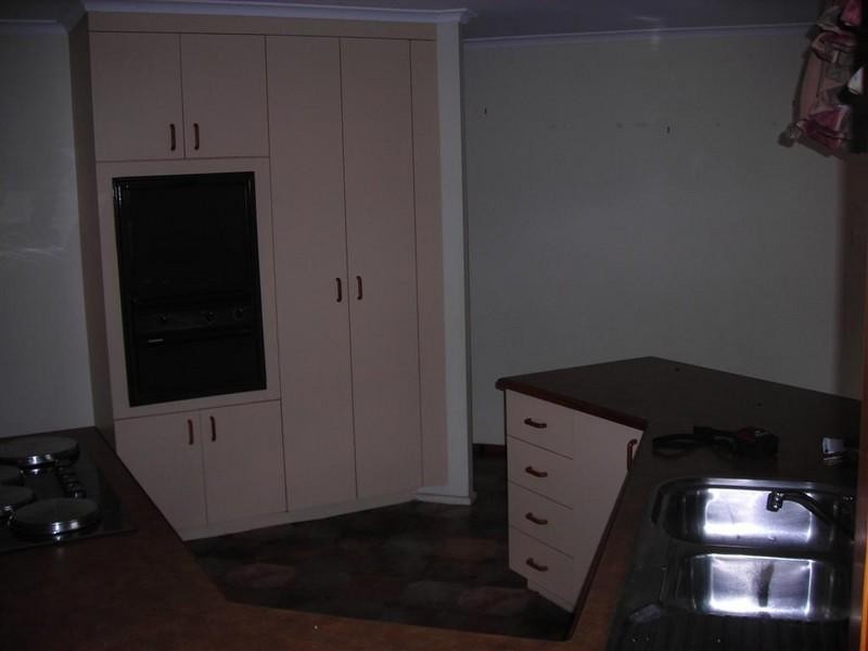 74 murphy, Point Vernon QLD 4655