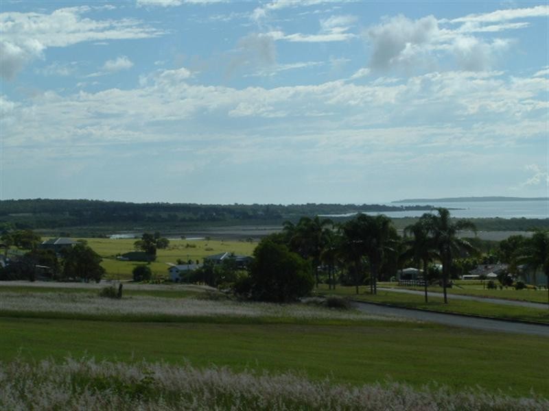 38 Cove Boulevard, River Heads QLD 4655