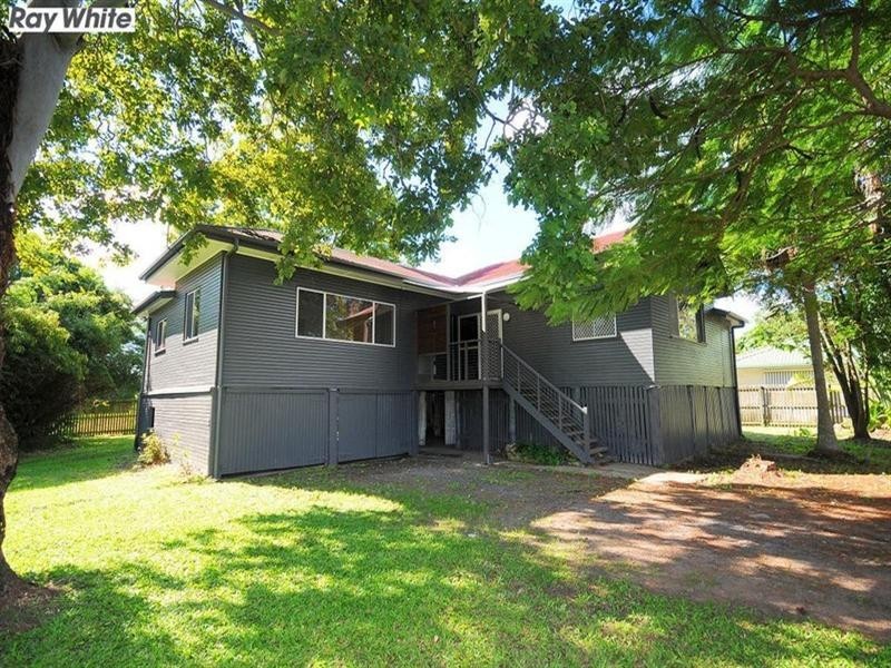 15 MARTIN, Point Vernon QLD 4655