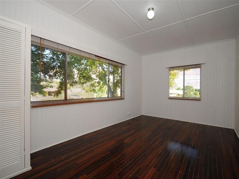 15 MARTIN, Point Vernon QLD 4655