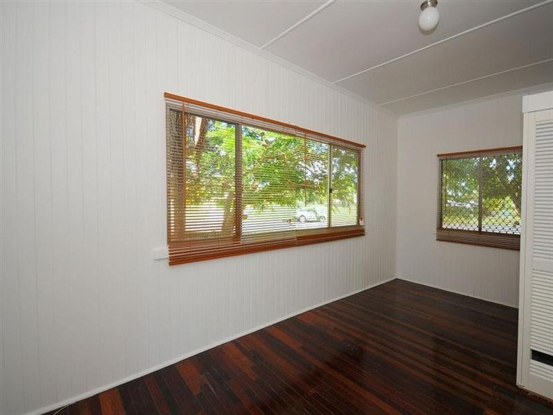 15 MARTIN, Point Vernon QLD 4655