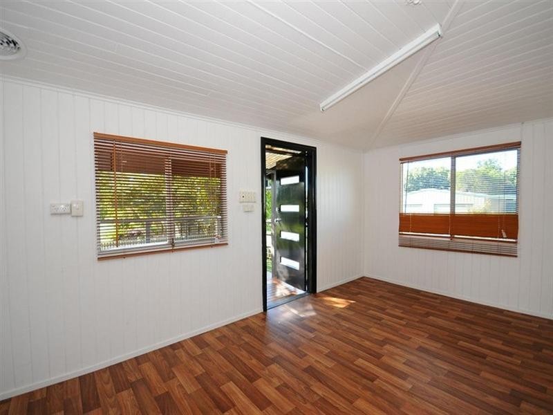 15 MARTIN, Point Vernon QLD 4655