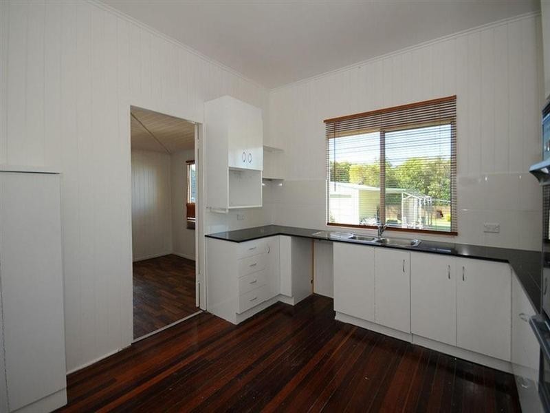 15 MARTIN, Point Vernon QLD 4655