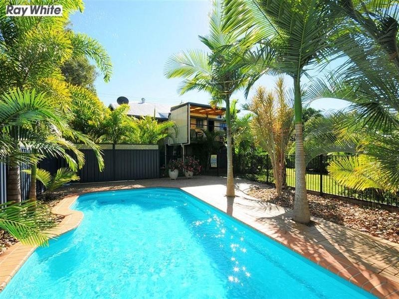 209 Torquay Terrace, Torquay QLD 4655