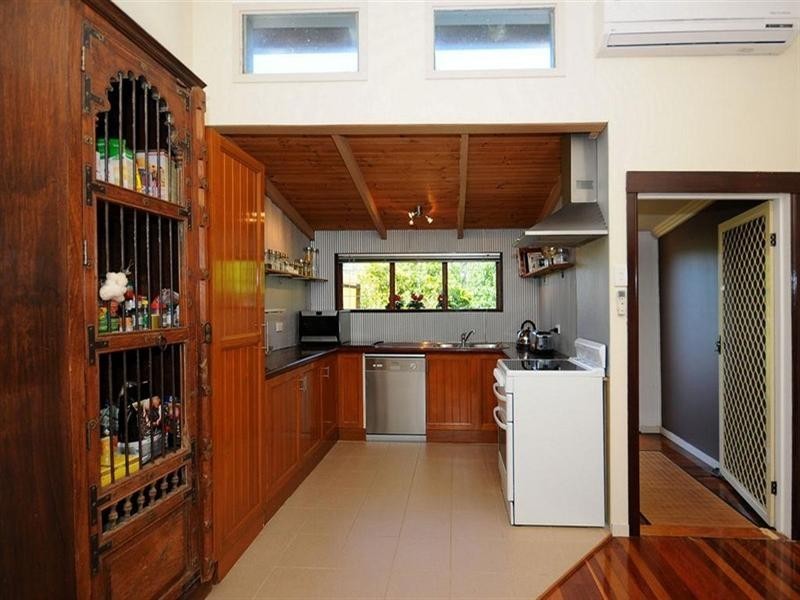 209 Torquay Terrace, Torquay QLD 4655