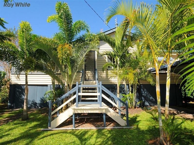 209 Torquay Terrace, Torquay QLD 4655