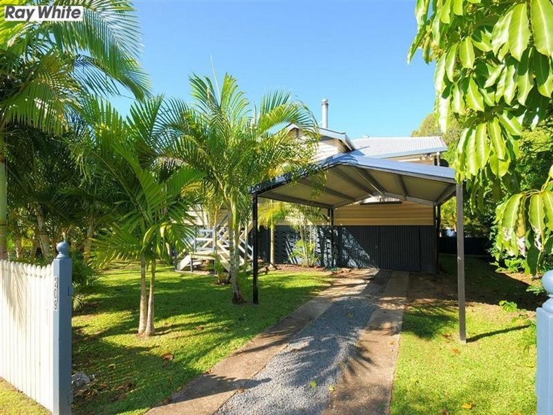209 Torquay Terrace, Torquay QLD 4655