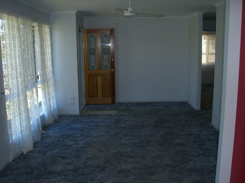 113 Limpus Street, Urangan QLD 4655