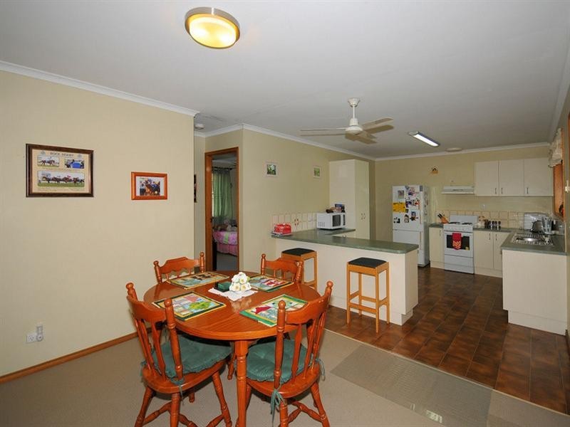 24 South Street, Urangan QLD 4655