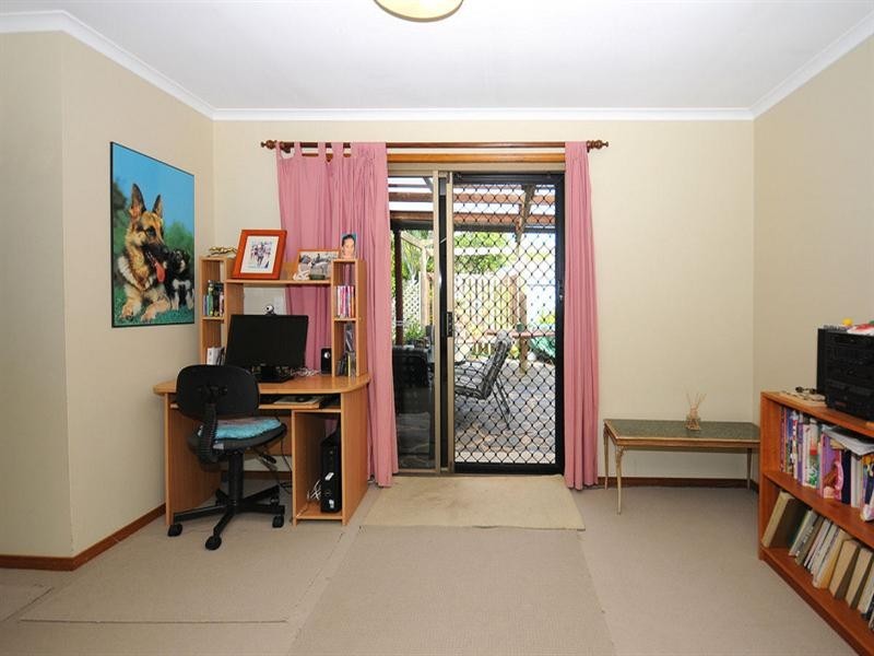 24 South Street, Urangan QLD 4655