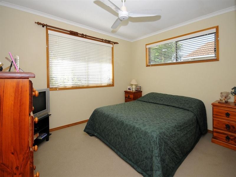 24 South Street, Urangan QLD 4655