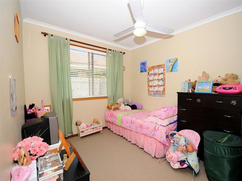 24 South Street, Urangan QLD 4655