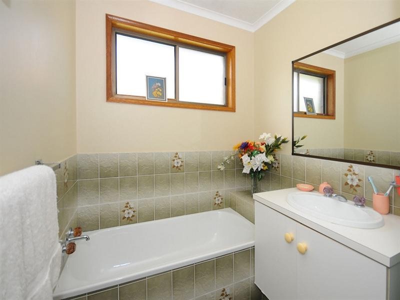 24 South Street, Urangan QLD 4655