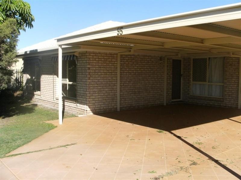 95 North Street, Point Vernon QLD 4655