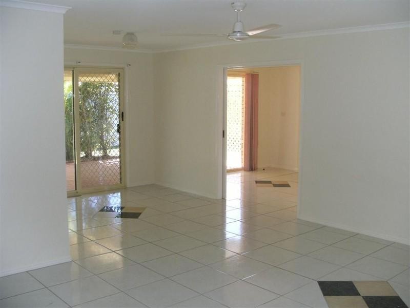 95 North Street, Point Vernon QLD 4655