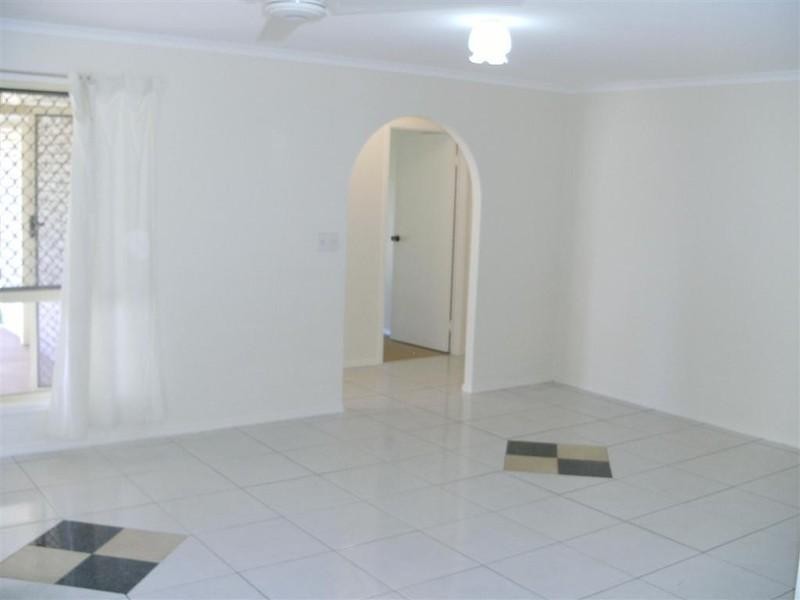 95 North Street, Point Vernon QLD 4655