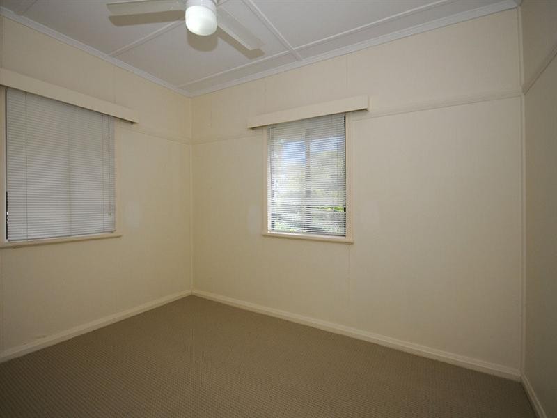 23 Helsham Street, Point Vernon QLD 4655