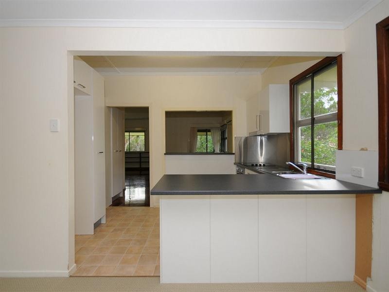 23 Helsham Street, Point Vernon QLD 4655