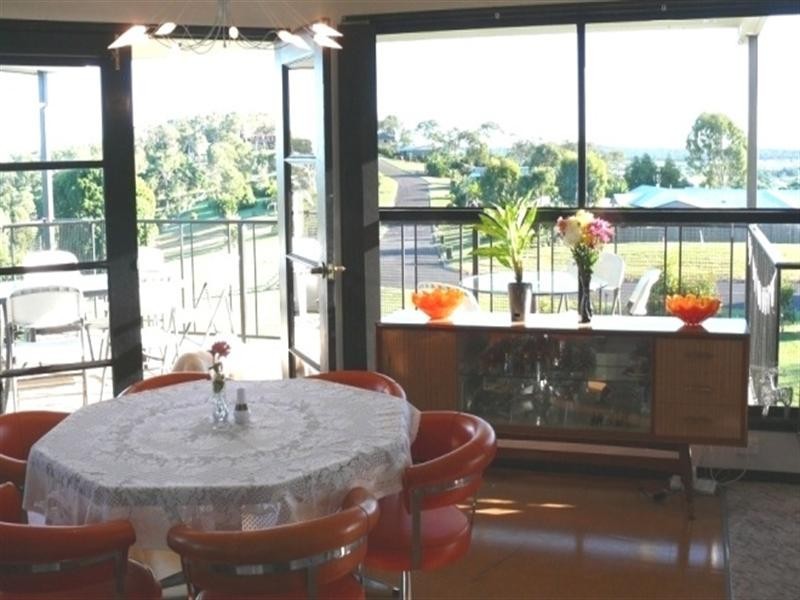 1 Tradewind Close, River Heads QLD 4655