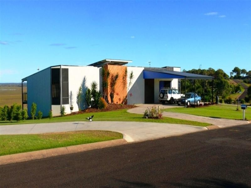 1 Tradewind Close, River Heads QLD 4655