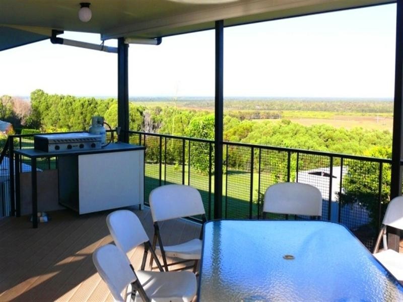 1 Tradewind Close, River Heads QLD 4655