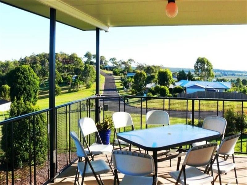 1 Tradewind Close, River Heads QLD 4655