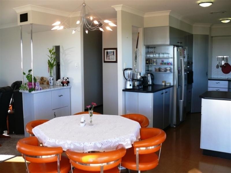 1 Tradewind Close, River Heads QLD 4655