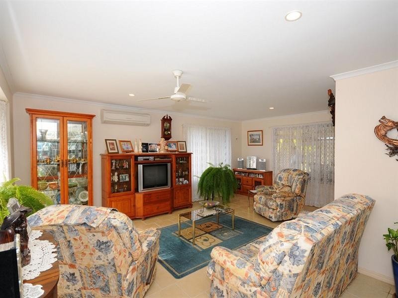 20 Kestrel Court, Eli Waters QLD 4655