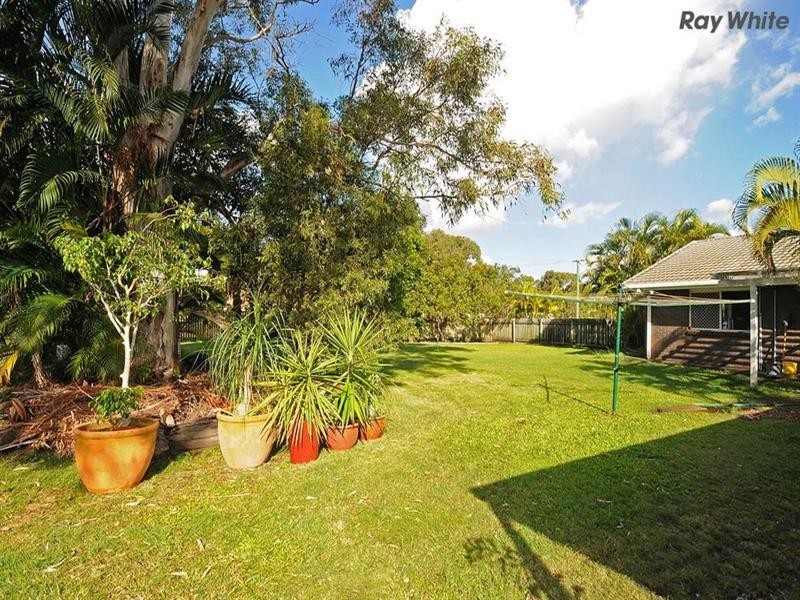 16 Garden Drive, Urangan QLD 4655