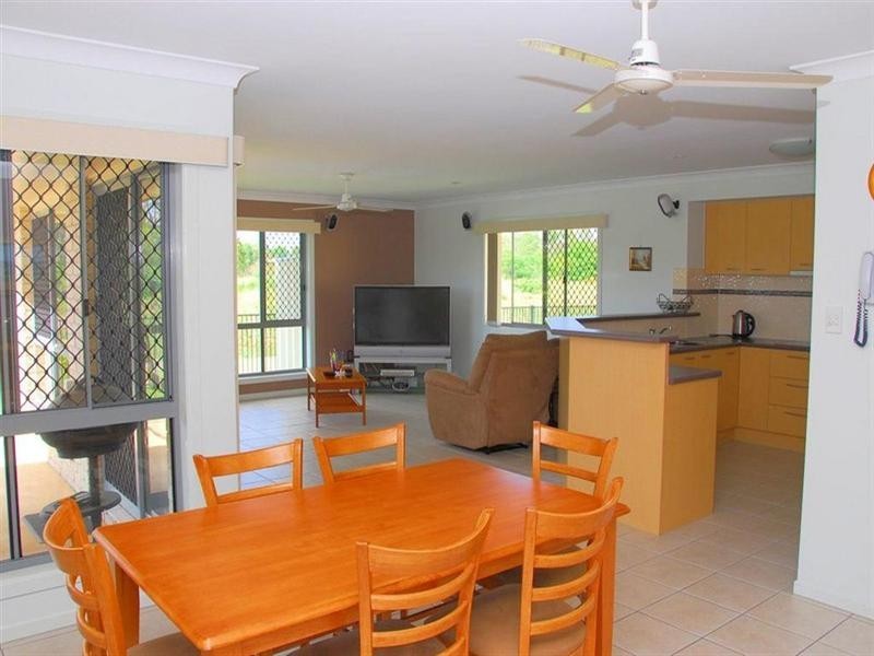 22 Spinnaker Drive, Point Vernon QLD 4655