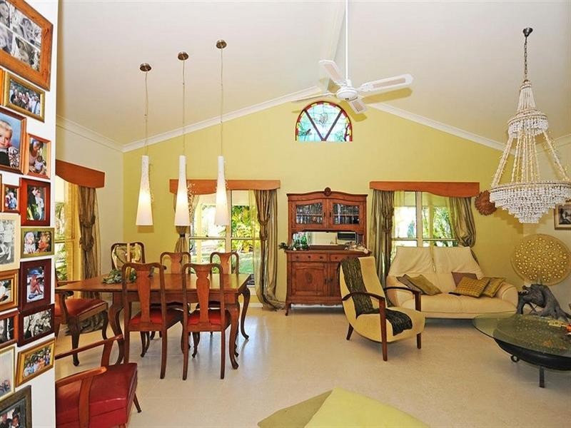 34 Senor Avenue, Urangan QLD 4655