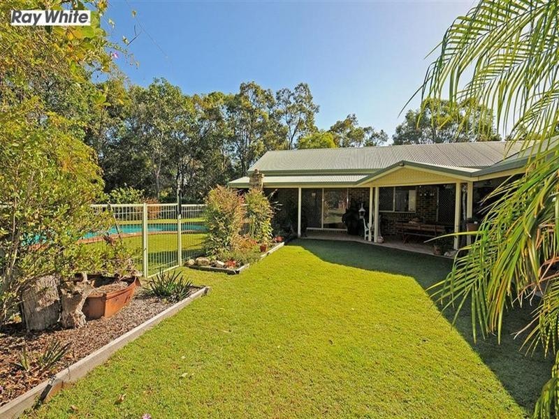 34 Senor Avenue, Urangan QLD 4655