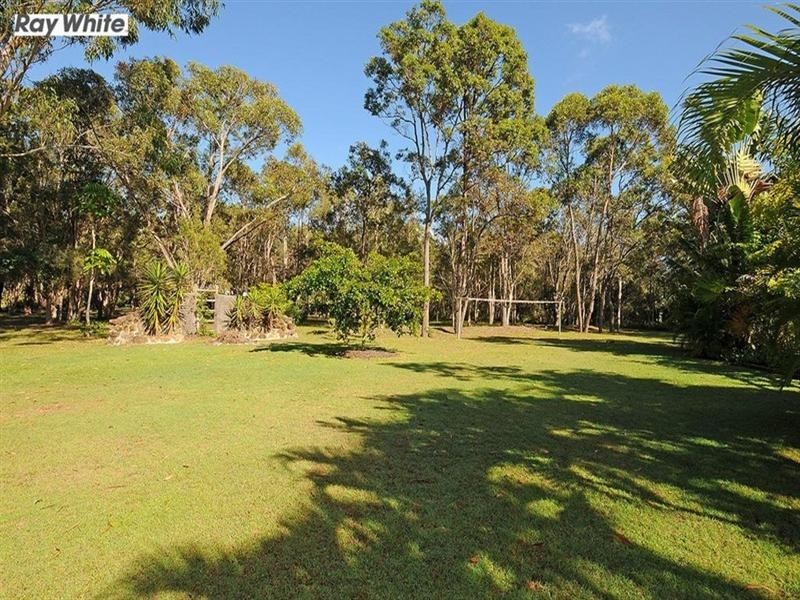 34 Senor Avenue, Urangan QLD 4655