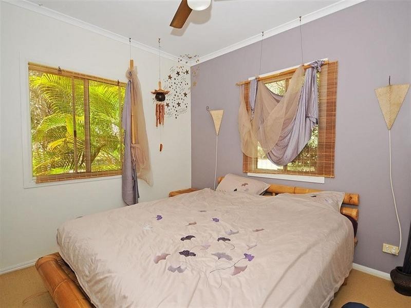34 Senor Avenue, Urangan QLD 4655