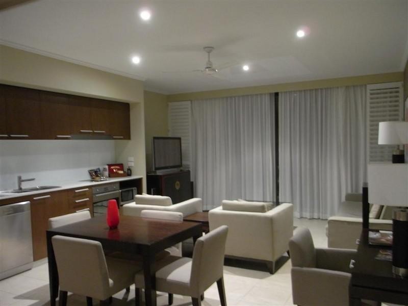 417/569 Charlton Esplanade, Urangan QLD 4655