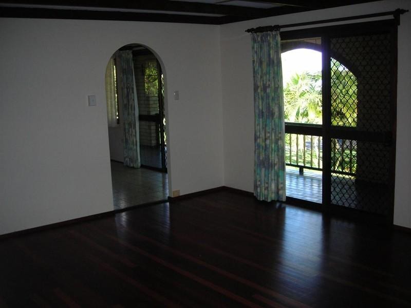 1 Esplanade, Point Vernon QLD 4655