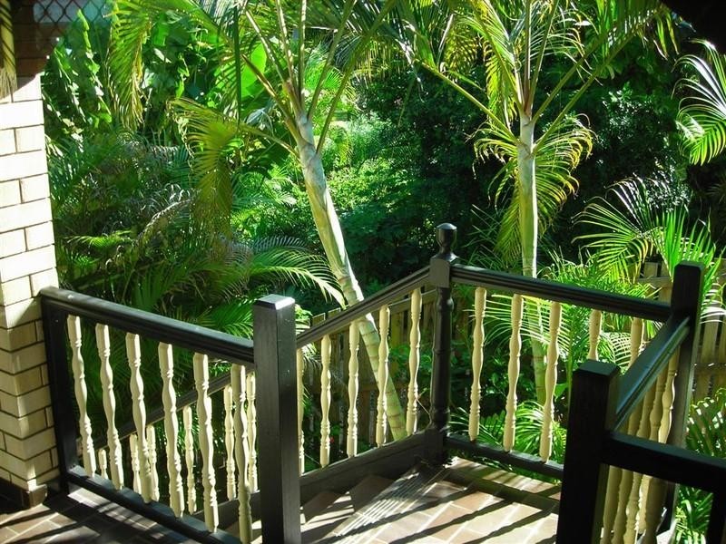 1 Esplanade, Point Vernon QLD 4655