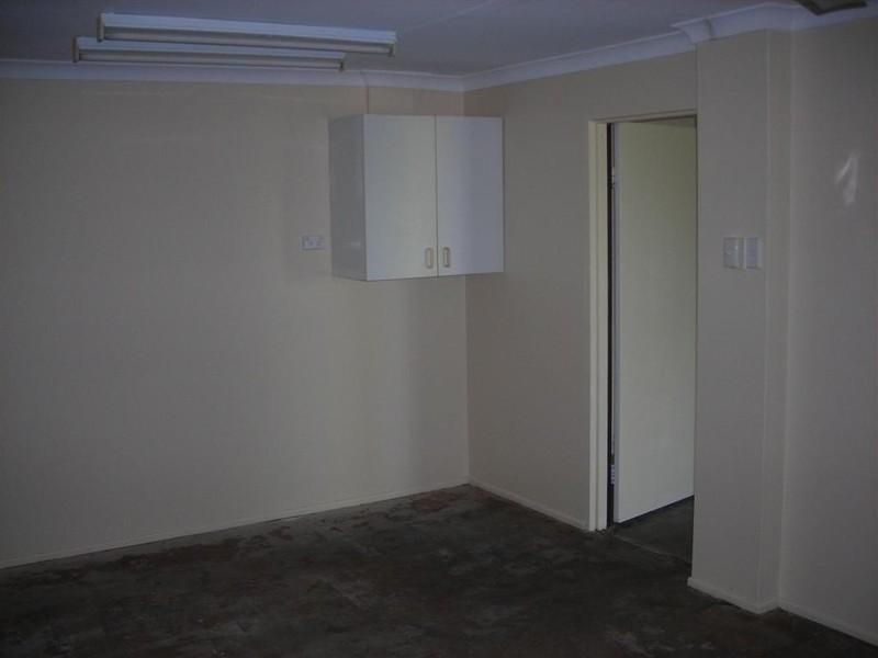 1 Esplanade, Point Vernon QLD 4655