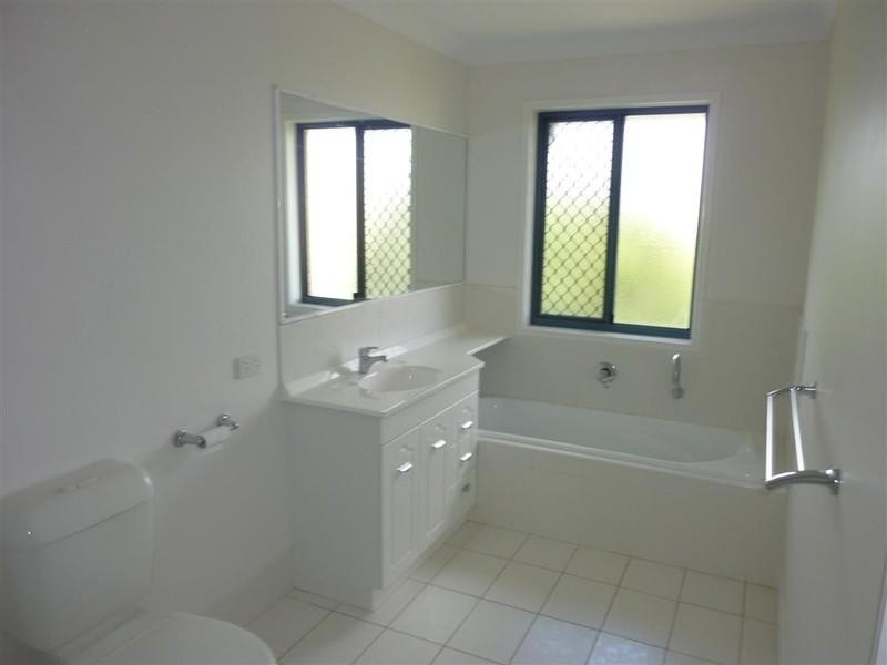 4 BONNIE, Craignish QLD 4655