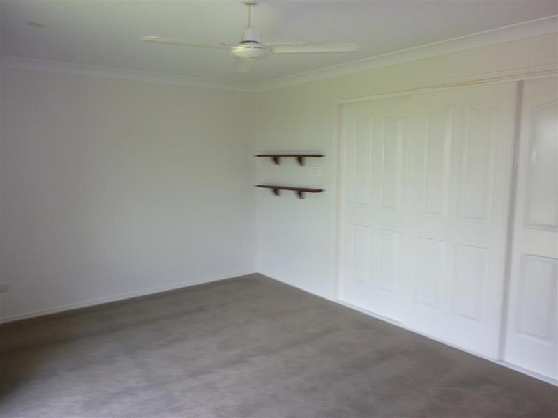 4 BONNIE, Craignish QLD 4655