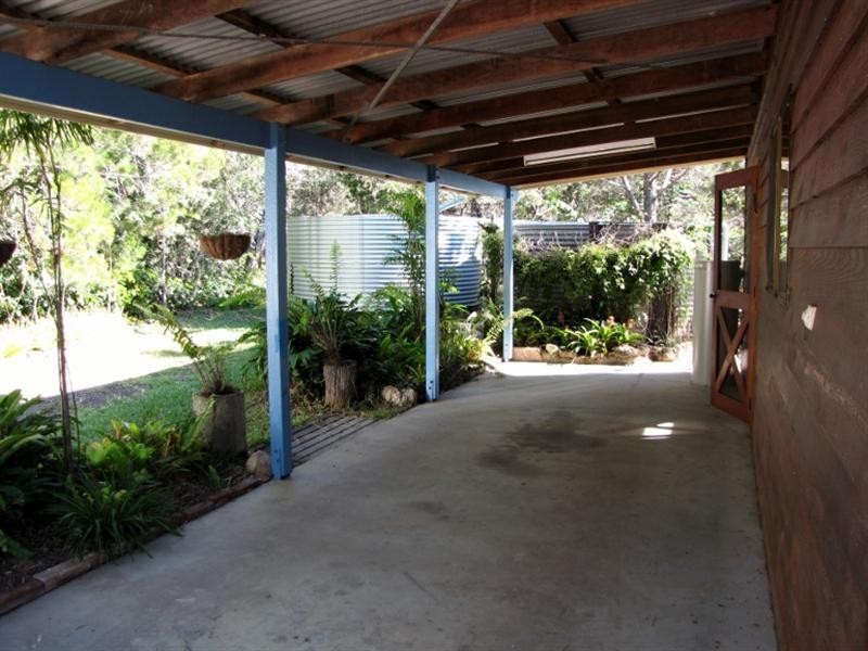 17 Jacqueline Drive, Pacific Haven QLD 4659