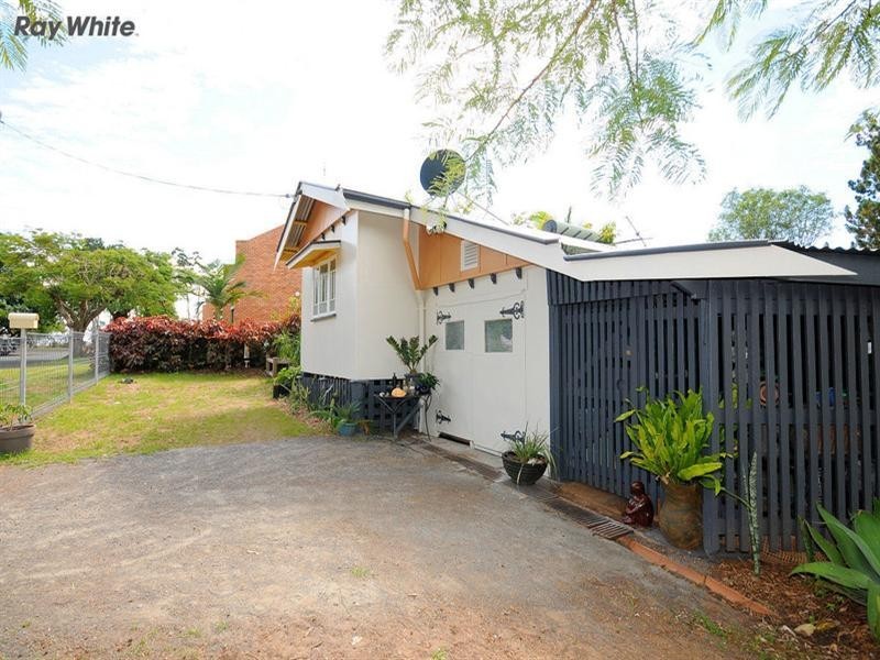 8 Stephenson Street, Scarness QLD 4655